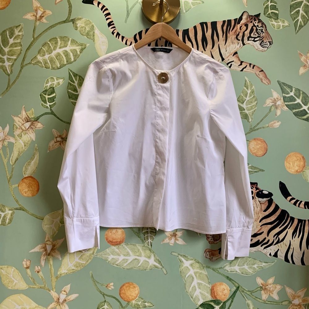 Zara Collarless button-down Shirt w/ Single Front Button Size Medium
